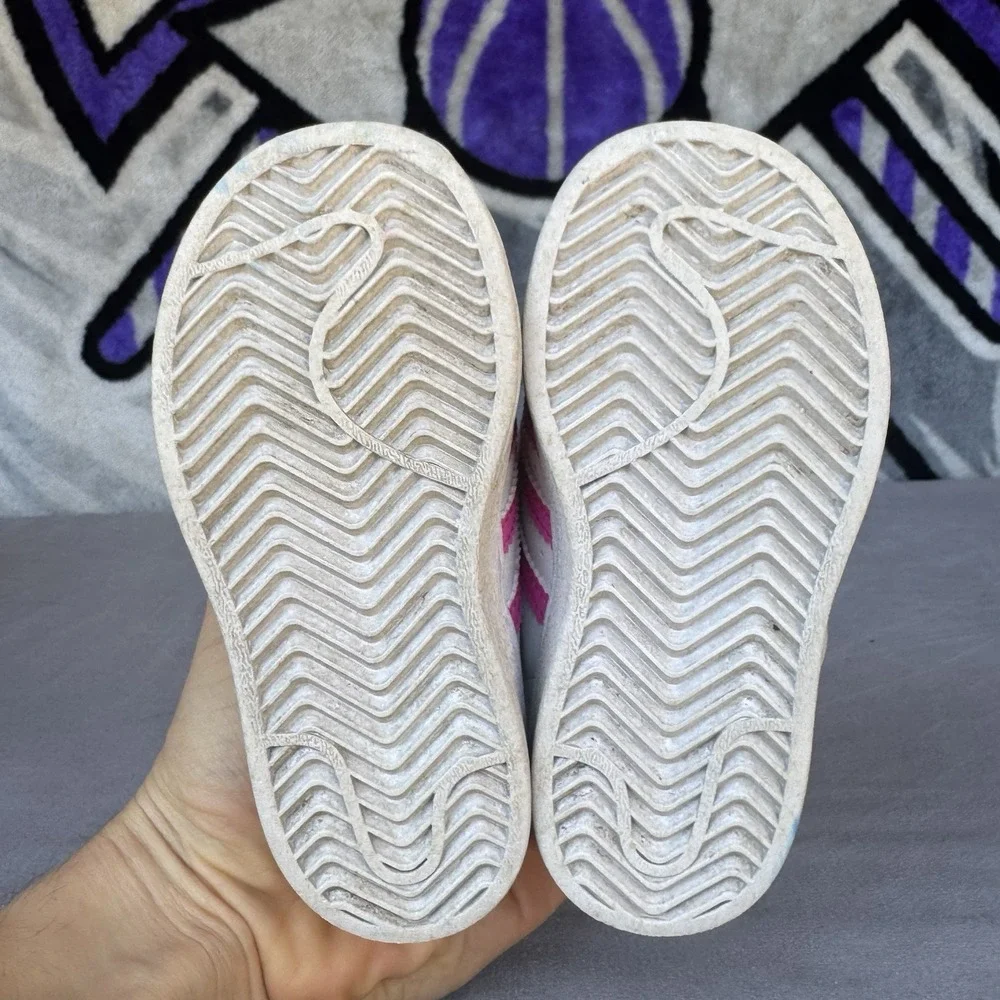 Size 7k - adidas Superstar Little Kid 'Rainbow‎ Decal'